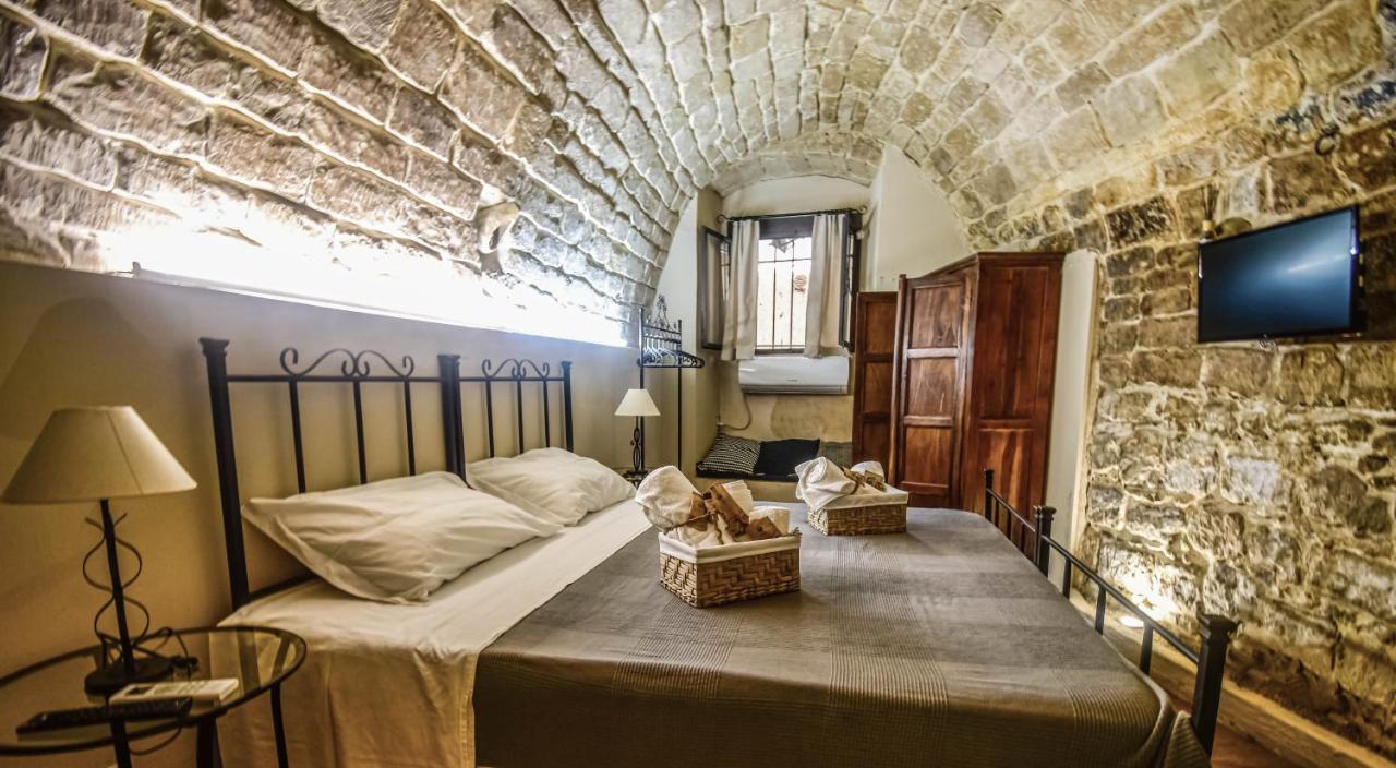 Villa Domum In Petra Casa Nella Roccia Self Check - In Modica Exterior foto